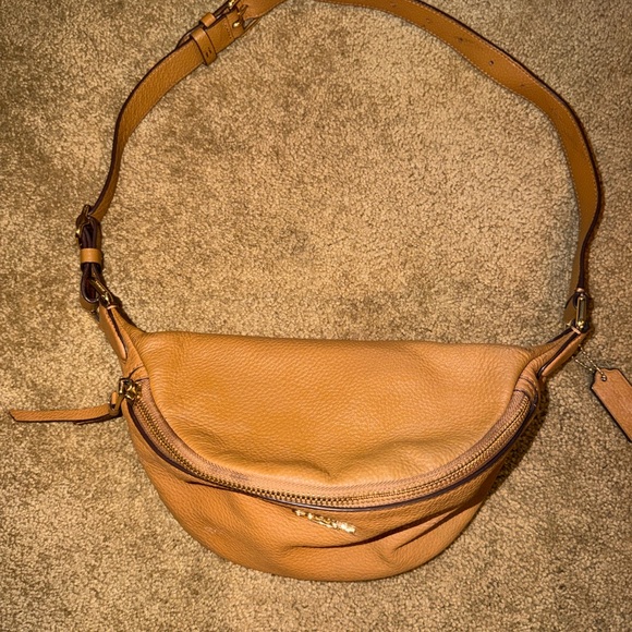 Coach Tan Leather Women's Fanny Pack - Picture 7 of 8